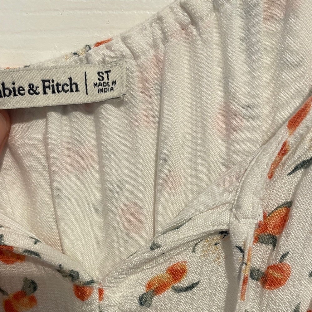 Set of Abercrombie & Fitch Blue and White and Floral Midi Dresses - Picture 2 of 7